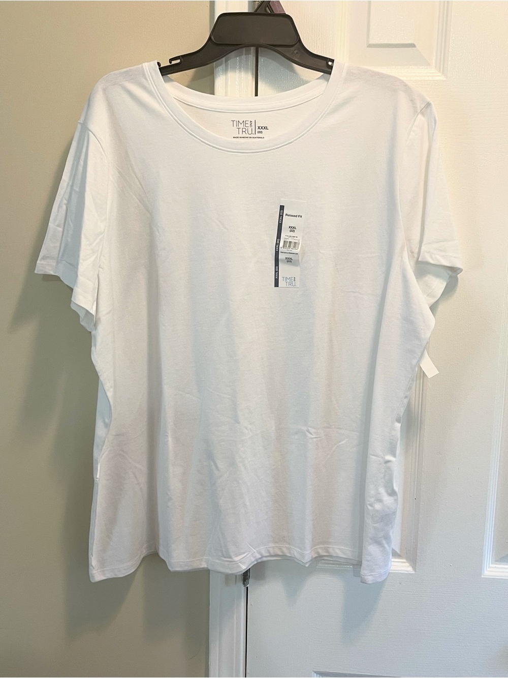 New with Tags Time and Tru White Classic Crew Neck Tee for women